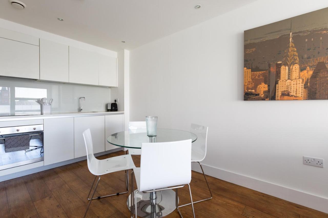 לונדון Luxury 2-Bed Flat Parking And Close To The Tube מראה חיצוני תמונה
