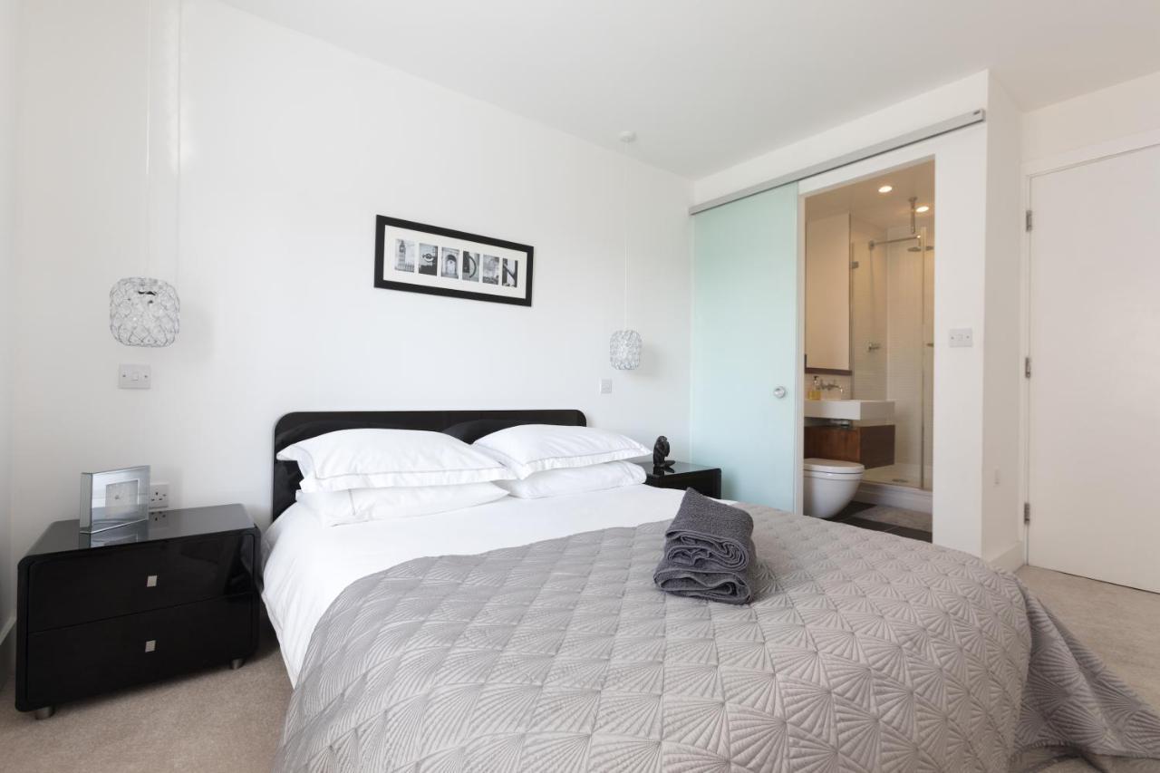 לונדון Luxury 2-Bed Flat Parking And Close To The Tube מראה חיצוני תמונה
