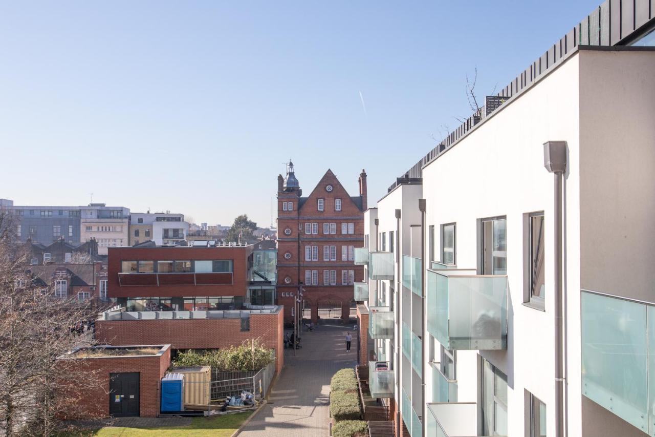 לונדון Luxury 2-Bed Flat Parking And Close To The Tube מראה חיצוני תמונה