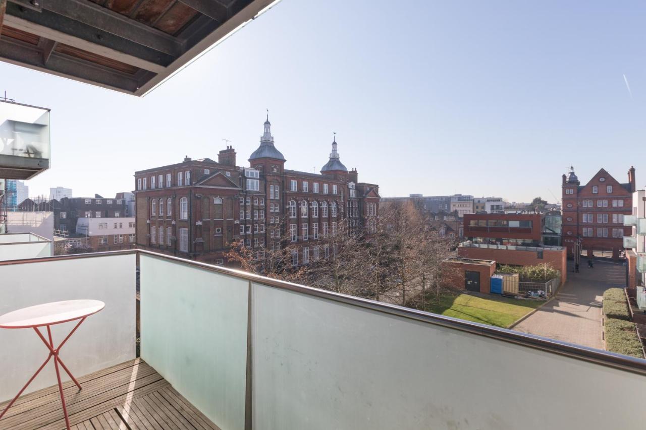 לונדון Luxury 2-Bed Flat Parking And Close To The Tube מראה חיצוני תמונה